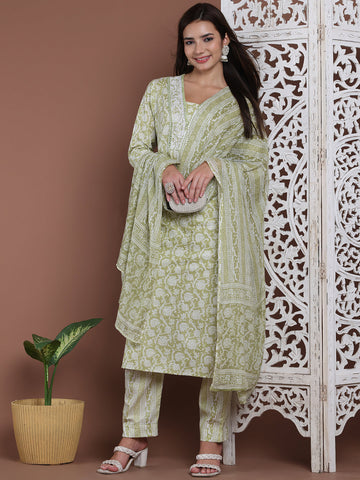 The Complete Guide to Styling a Three Piece Suit Set for Every Occasion