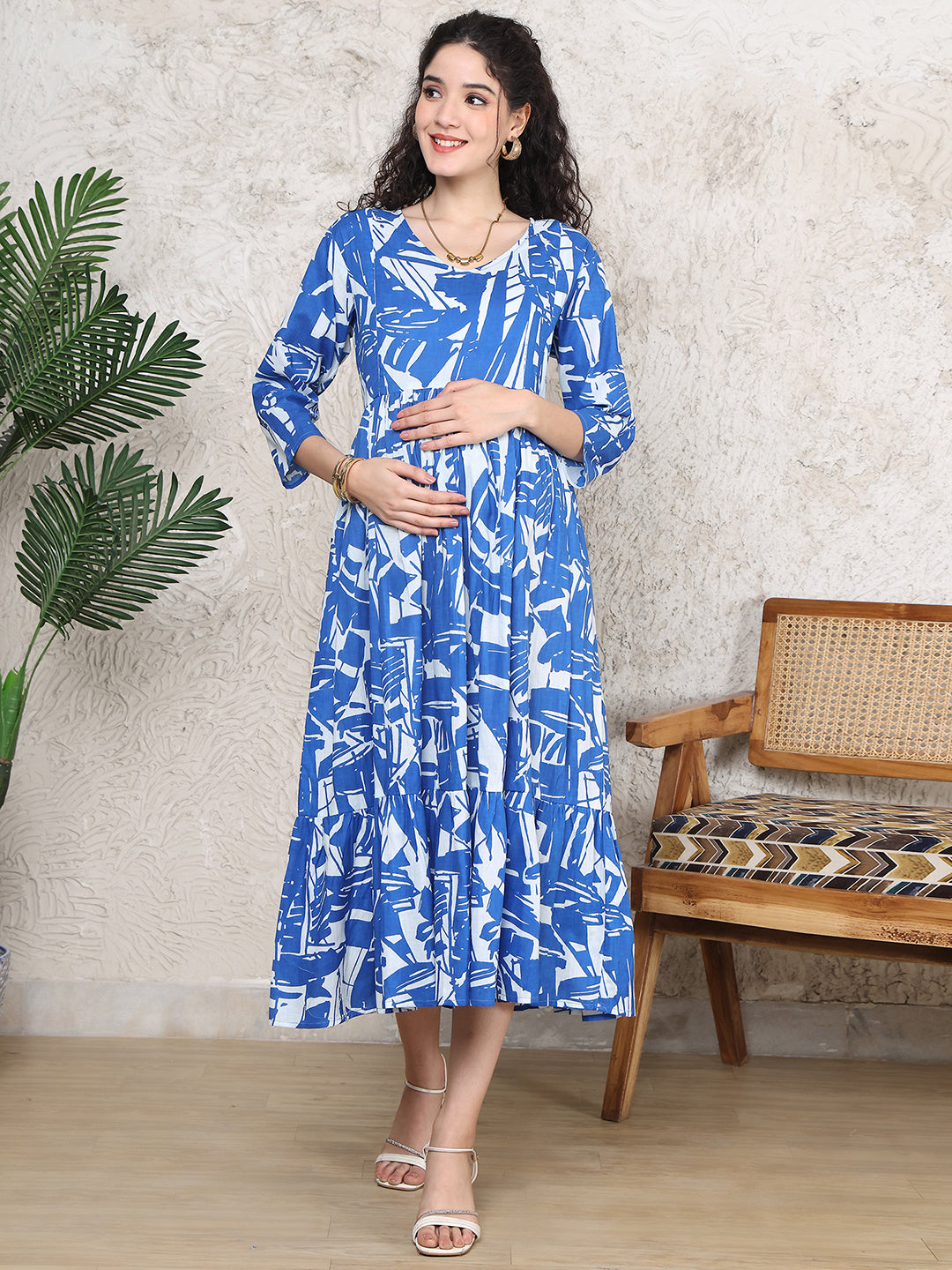 Aawari Blue & White Abstract Print Cotton Maternity Dresses with 3/4 Sleeves
