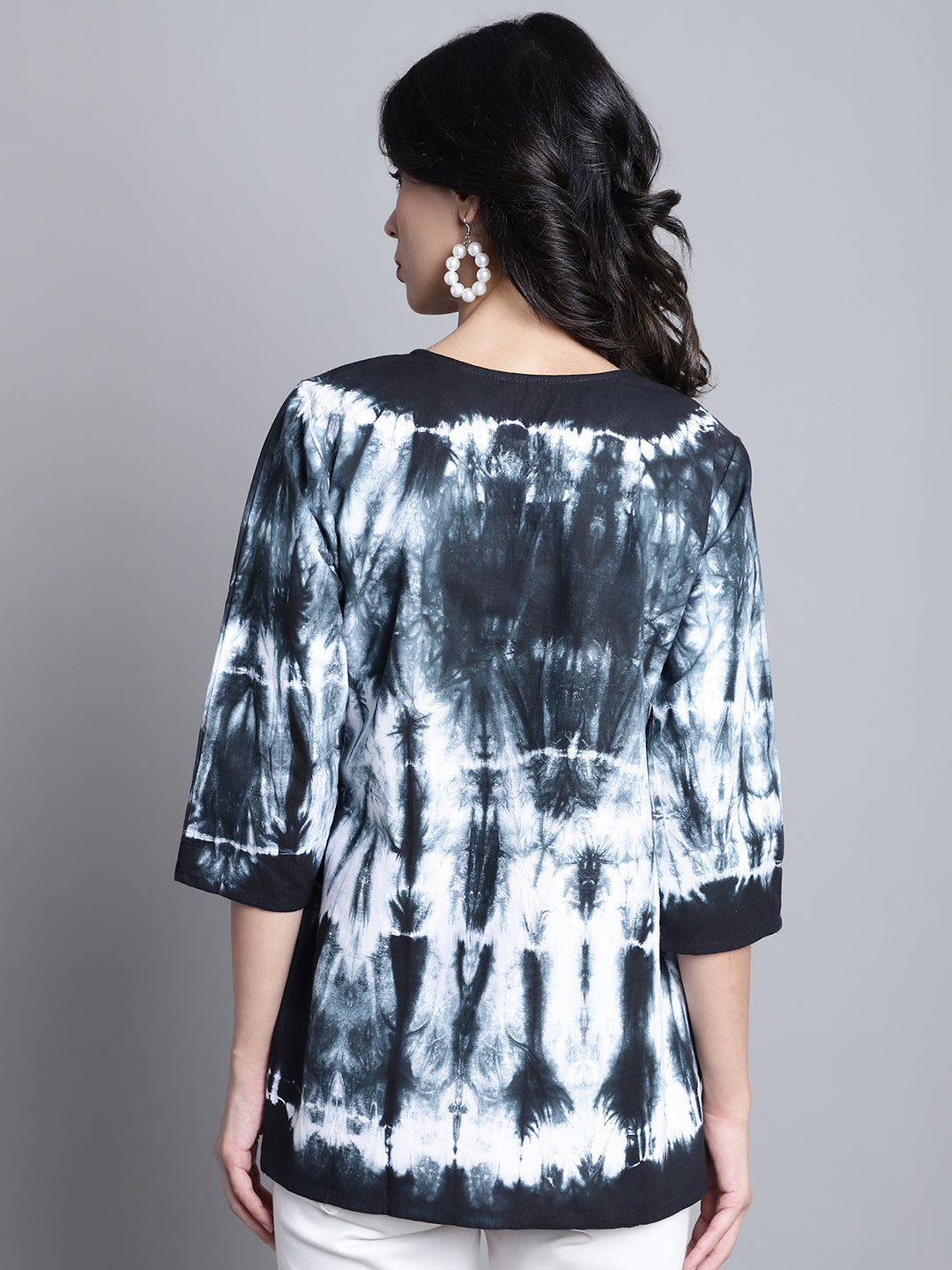 Aawari Women Cotton Tie & Dye Tops & Tunics / Western Wear