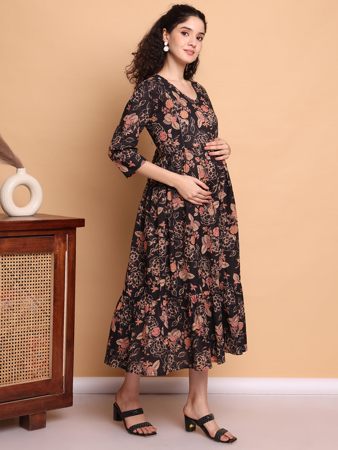 Aawari Black Floral Printed Cotton Maternity Dresses with 3/4 Sleeves