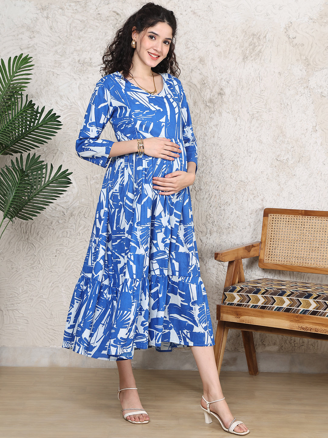 Aawari Blue & White Abstract Print Cotton Maternity Dresses with 3/4 Sleeves