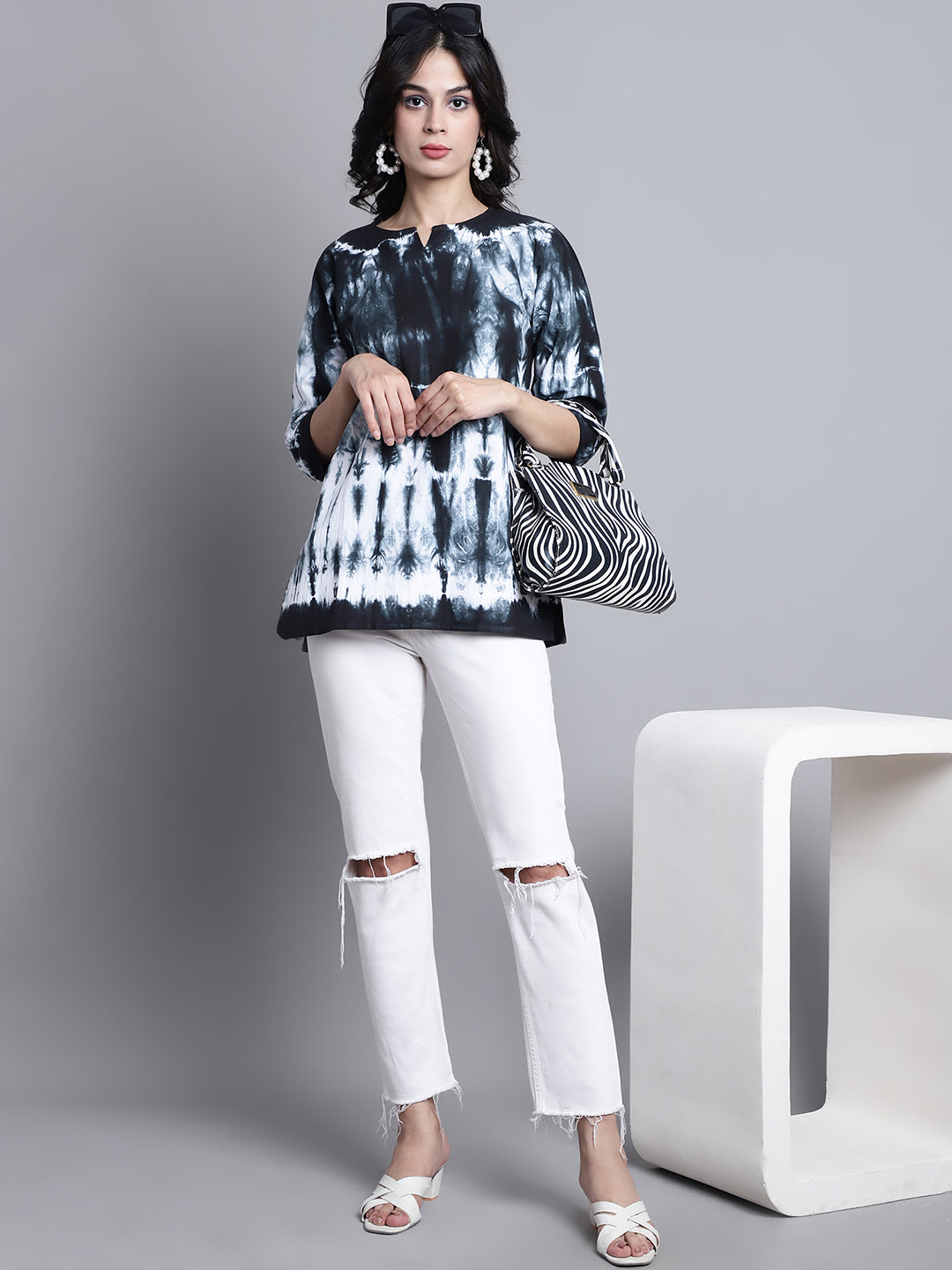 Aawari Women Cotton Tie & Dye Tops & Tunics / Western Wear