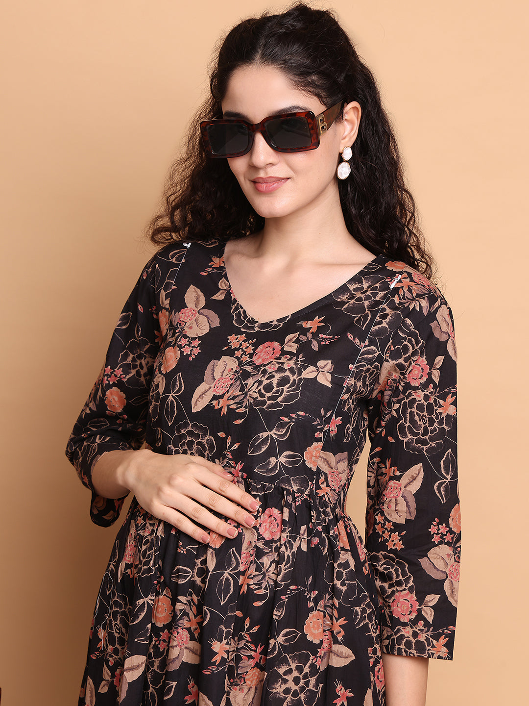 Aawari Black Floral Printed Cotton Maternity Dresses with 3/4 Sleeves