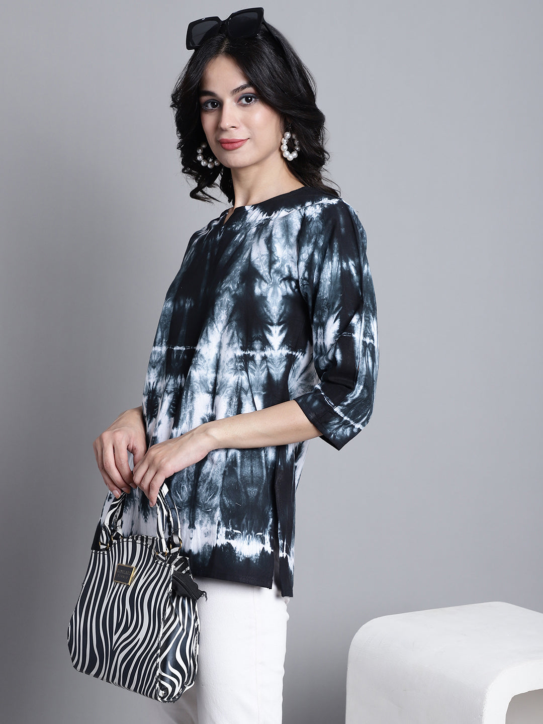 Aawari Women Cotton Tie & Dye Tops & Tunics / Western Wear