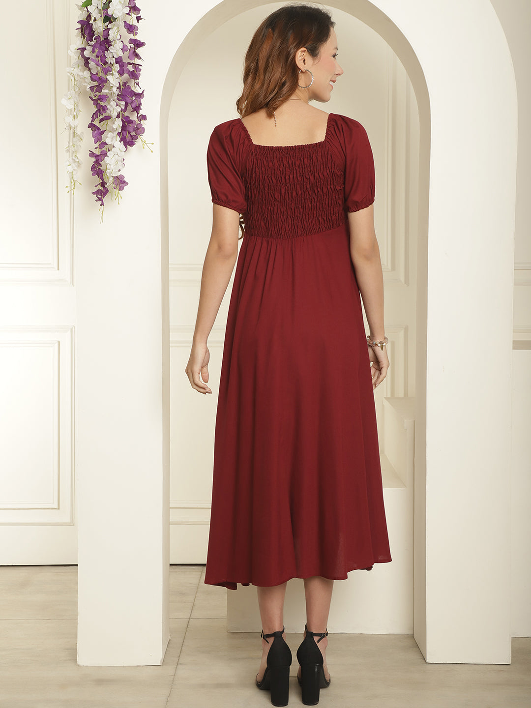 Women Bobbin Dress With Flared Cut