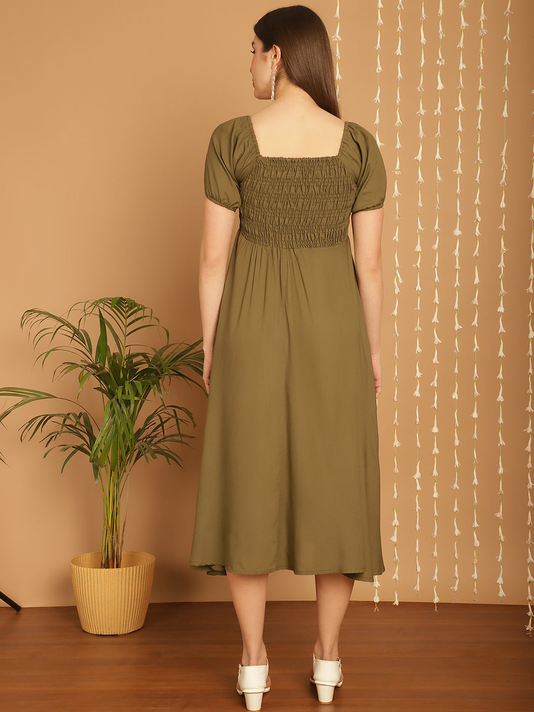 Women Bobbin Dress With Flared Cut