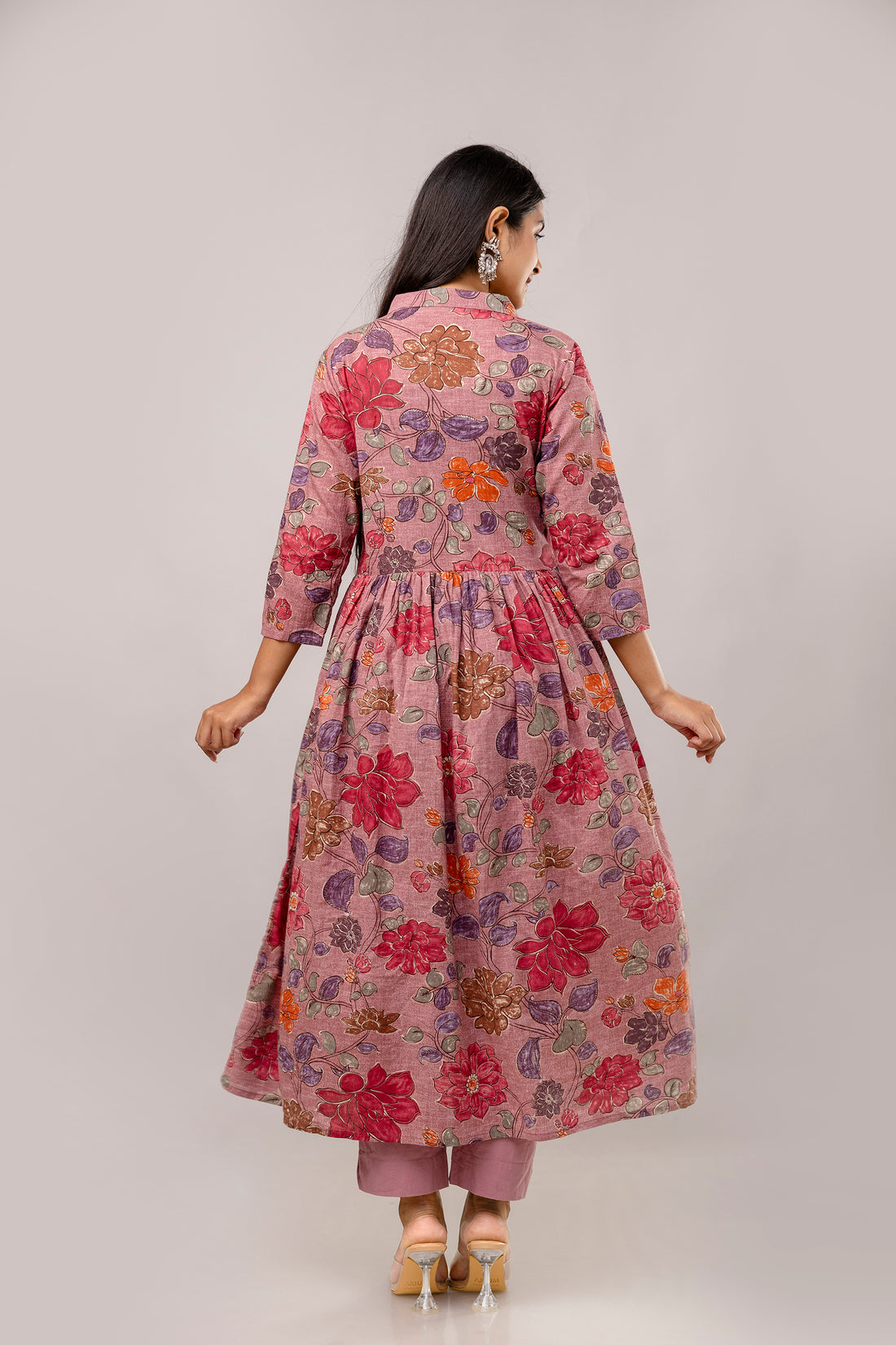 Aawari Women Printed Two Piece Suit Set