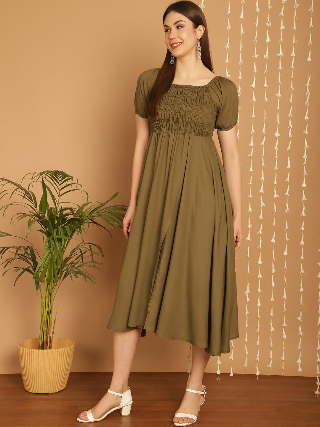 Women Bobbin Dress With Flared Cut