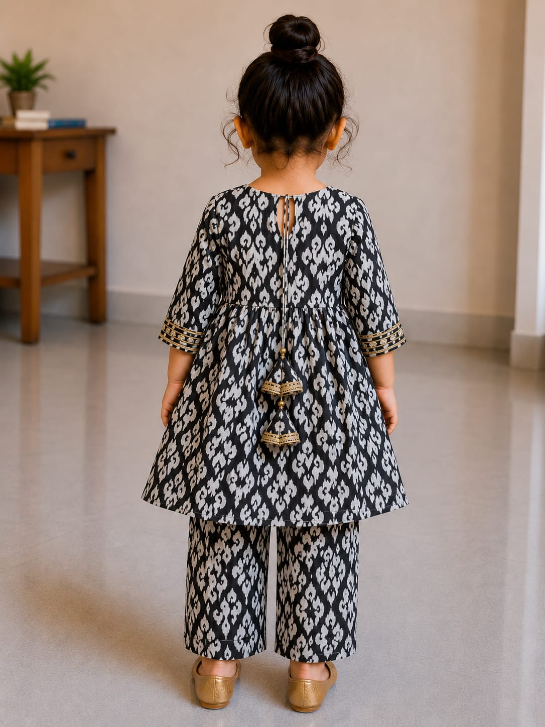 Baby Girl Black Ikat Print Cotton printed kurta pant set