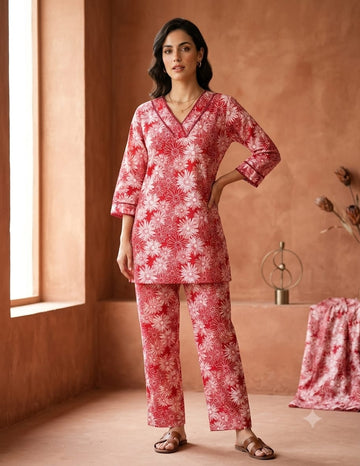 Red Floral Printed V-Neck Kurta with Straight-Leg Pants Co-Ord Set