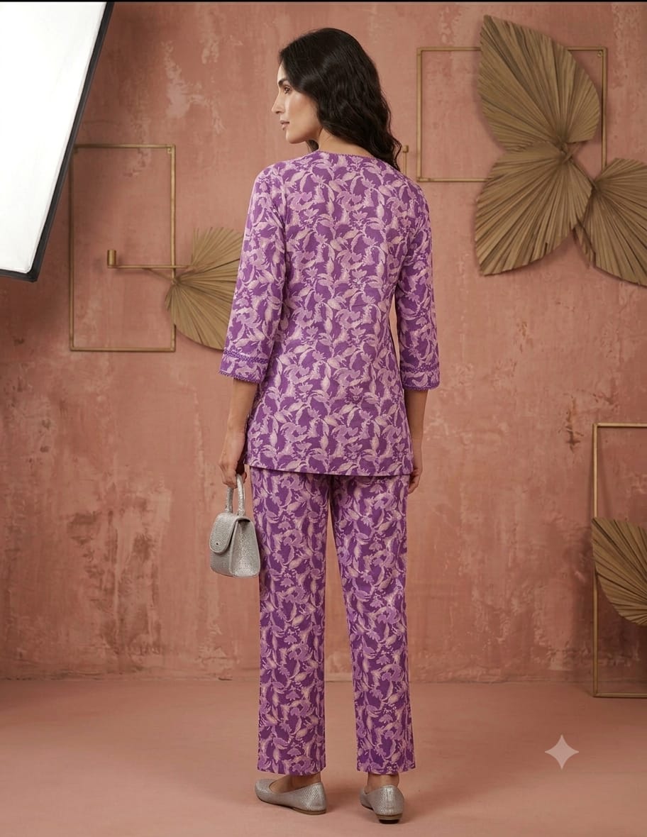 Purple Floral Printed V-Neck Kurta with Straight-Leg Pants Co-Ord Set