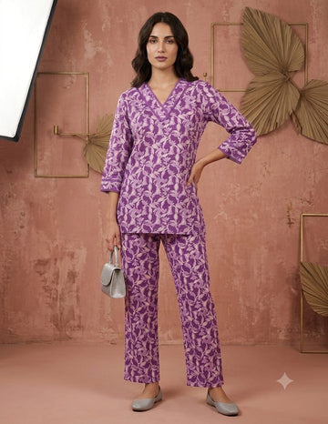Purple Floral Printed V-Neck Kurta with Straight-Leg Pants Co-Ord Set