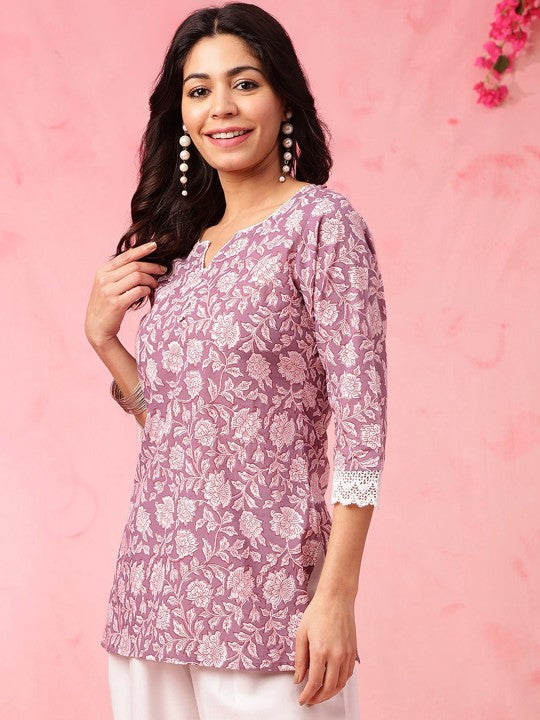 Aawari Floral Printed Mauve Cotton Short Kurti For Women - 3/4 Sleeve Daily Wear Top